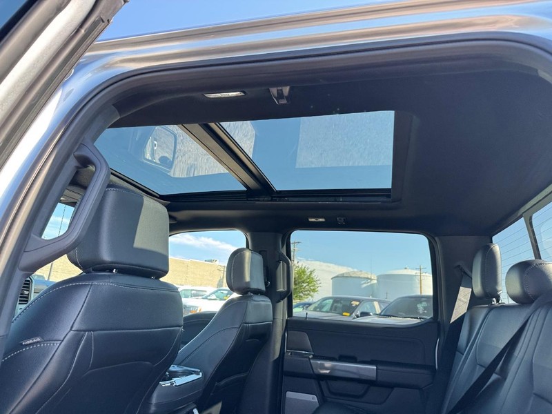 Ford F-150 Vehicle Full-screen Gallery Image 13