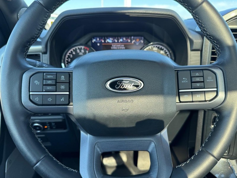 Ford F-150 Vehicle Full-screen Gallery Image 20