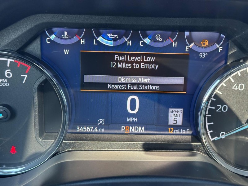 Ford F-150 Vehicle Full-screen Gallery Image 25