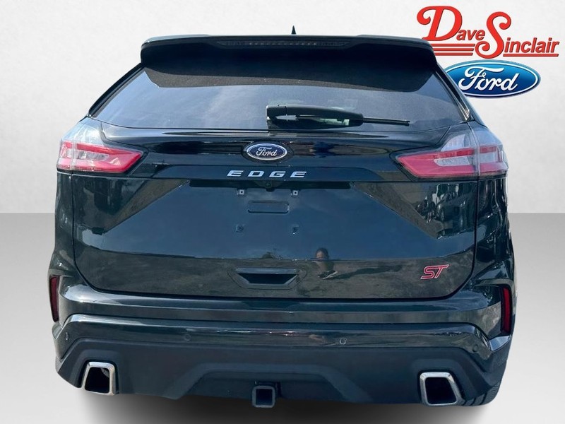 Ford Edge Vehicle Full-screen Gallery Image 08