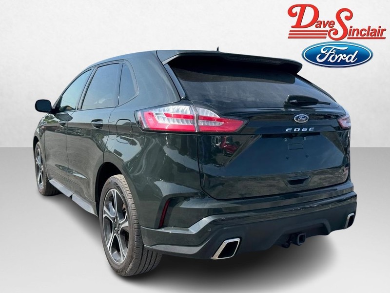 Ford Edge Vehicle Full-screen Gallery Image 09