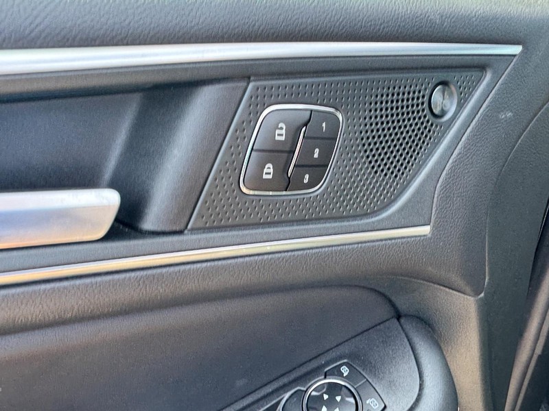Ford Edge Vehicle Full-screen Gallery Image 19