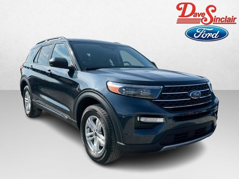 Ford Explorer Vehicle Full-screen Gallery Image 04