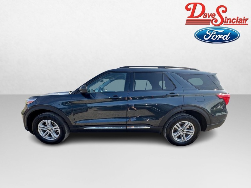 Ford Explorer Vehicle Full-screen Gallery Image 10