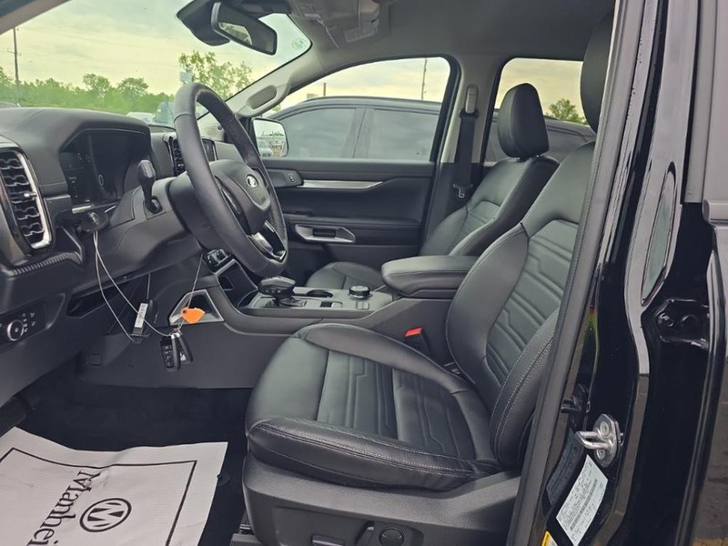 Ford Ranger Vehicle Full-screen Gallery Image 04