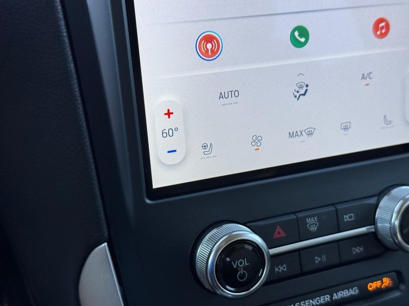 Ford Edge Vehicle Full-screen Gallery Image 22