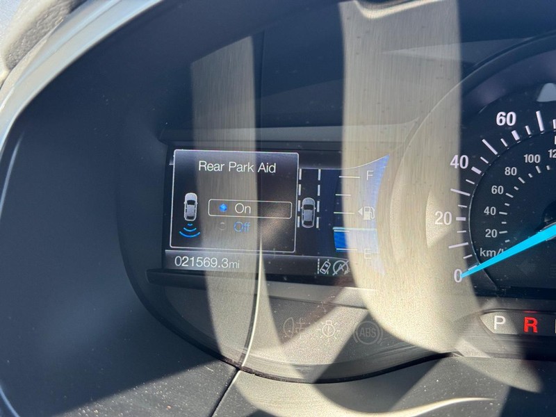 Ford Edge Vehicle Full-screen Gallery Image 24