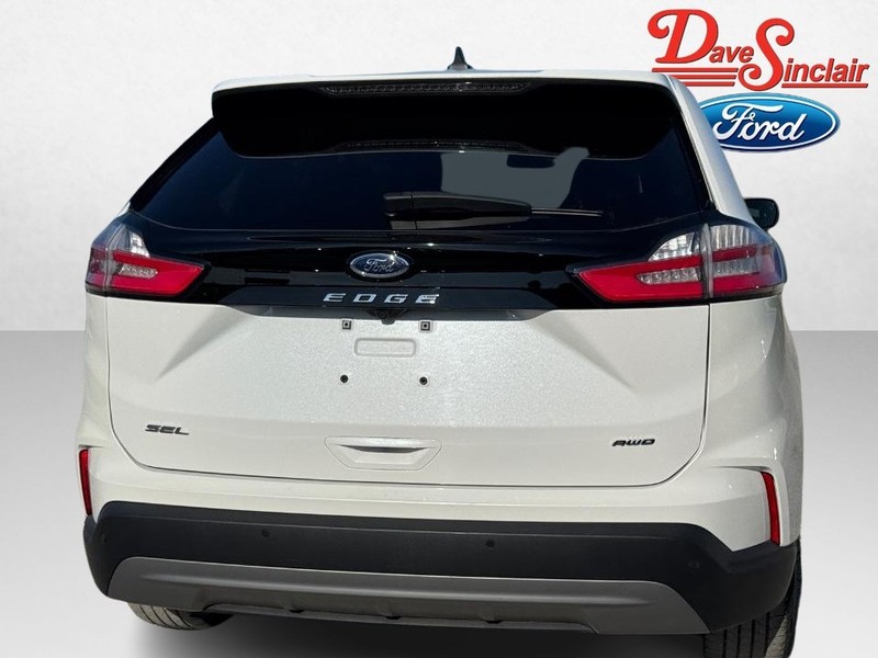 Ford Edge Vehicle Full-screen Gallery Image 08