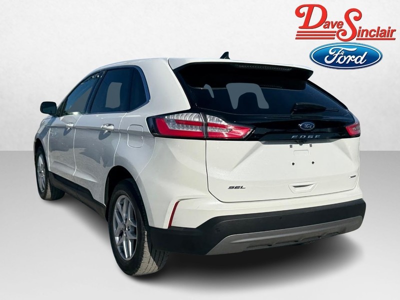 Ford Edge Vehicle Full-screen Gallery Image 09