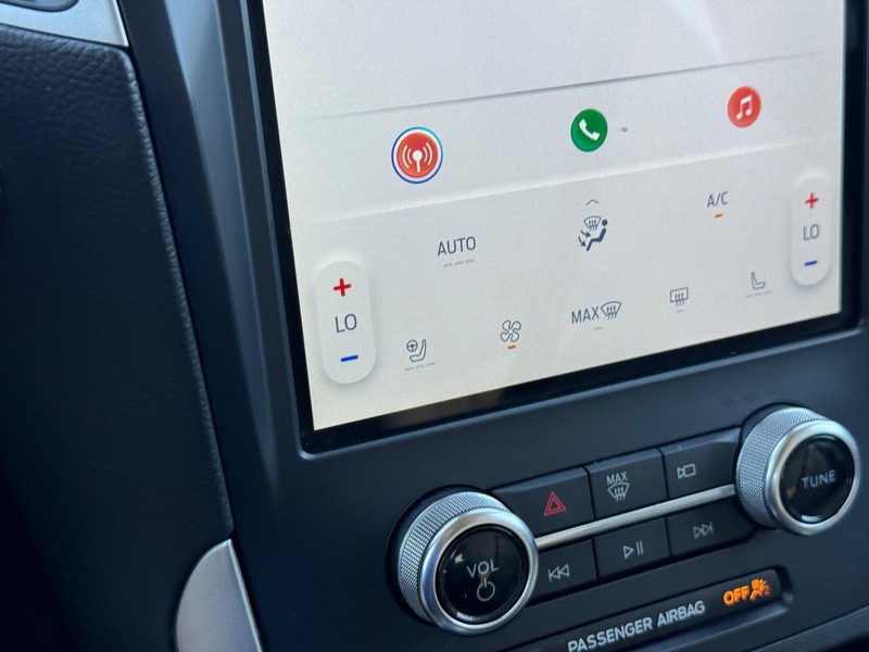 Ford Edge Vehicle Full-screen Gallery Image 22