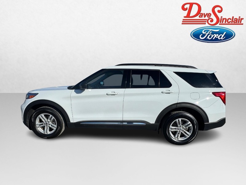 Ford Explorer Vehicle Full-screen Gallery Image 10