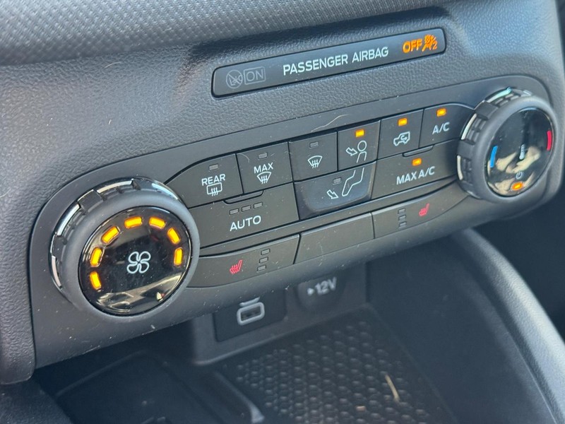 Ford Bronco Sport Vehicle Full-screen Gallery Image 22