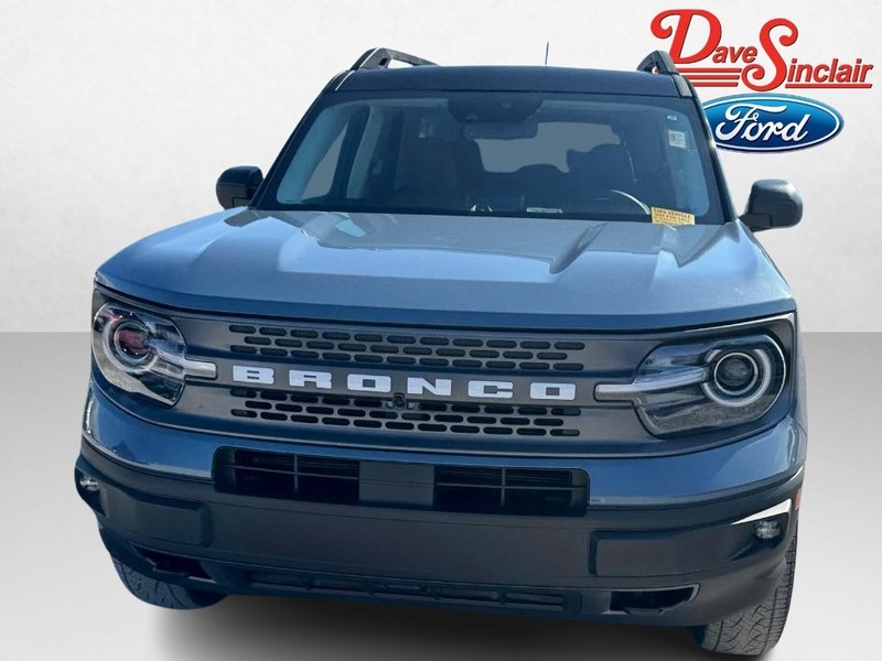 Ford Bronco Sport Vehicle Full-screen Gallery Image 02