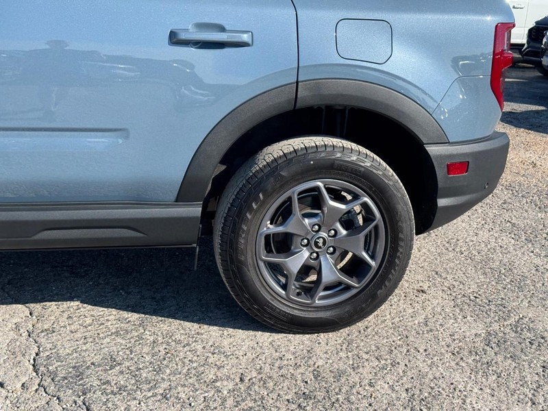 Ford Bronco Sport Vehicle Full-screen Gallery Image 11