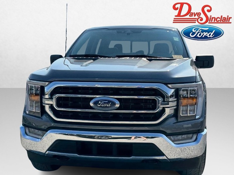 Ford F-150 Vehicle Full-screen Gallery Image 02