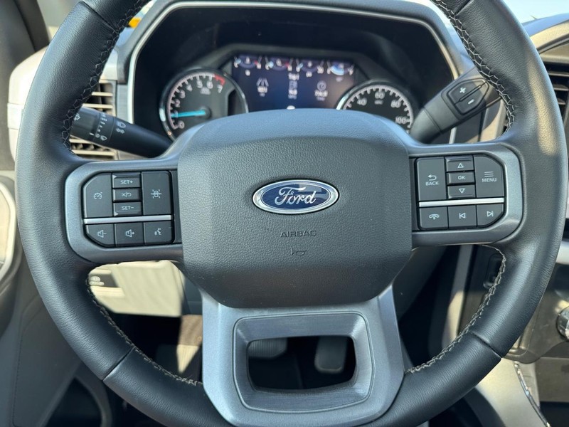 Ford F-150 Vehicle Full-screen Gallery Image 20