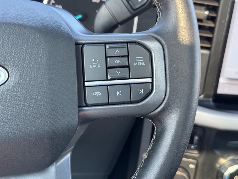 Ford F-150 Vehicle Full-screen Gallery Image 22