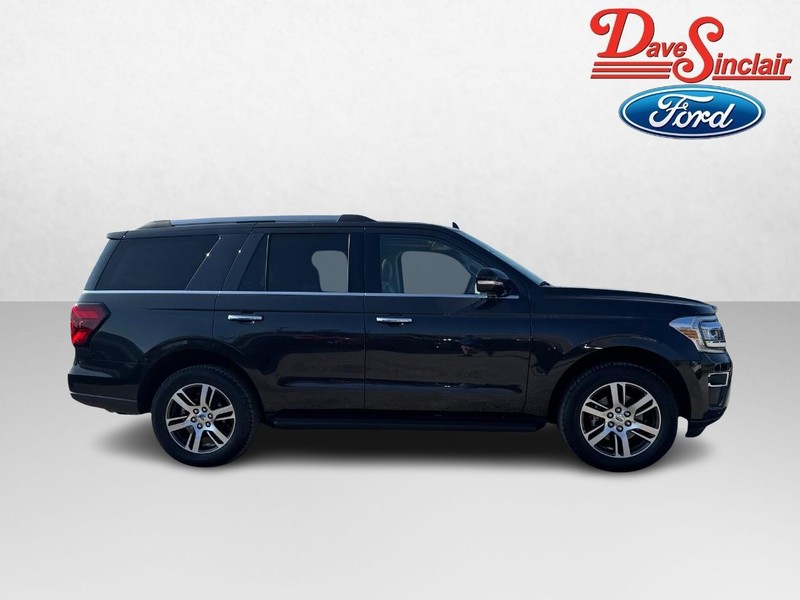Ford Expedition Vehicle Full-screen Gallery Image 05