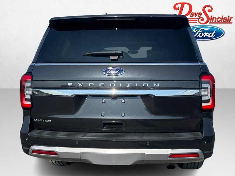 Ford Expedition Vehicle Full-screen Gallery Image 08