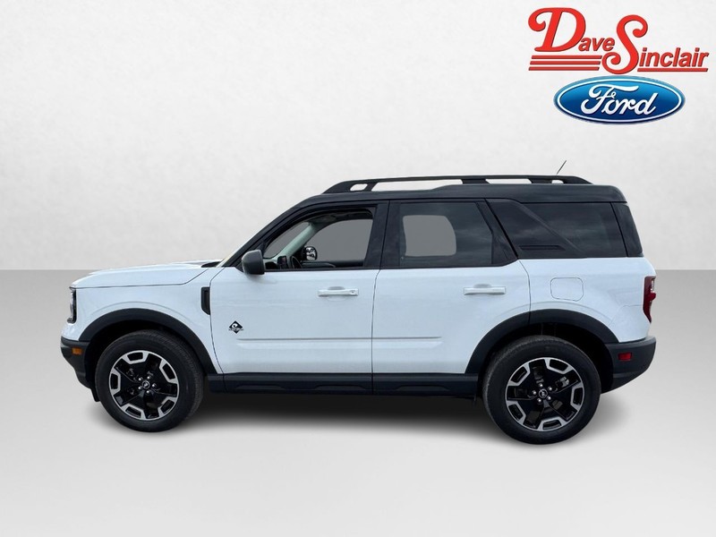Ford Bronco Sport Vehicle Full-screen Gallery Image 10