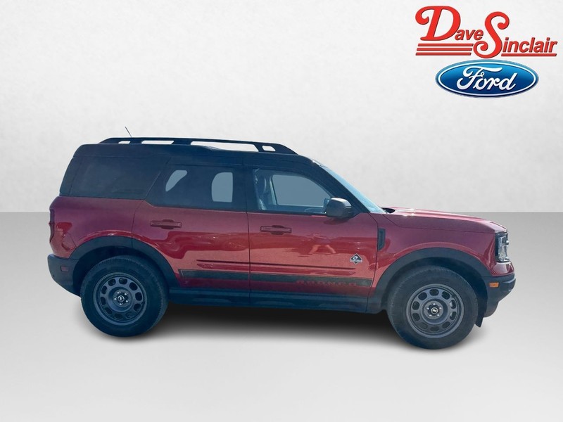 Ford Bronco Sport Vehicle Full-screen Gallery Image 05
