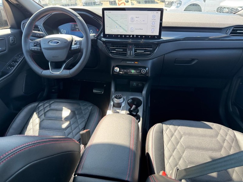 Ford Escape Vehicle Full-screen Gallery Image 15