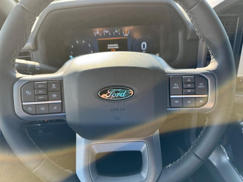 Ford F-150 Vehicle Full-screen Gallery Image 20