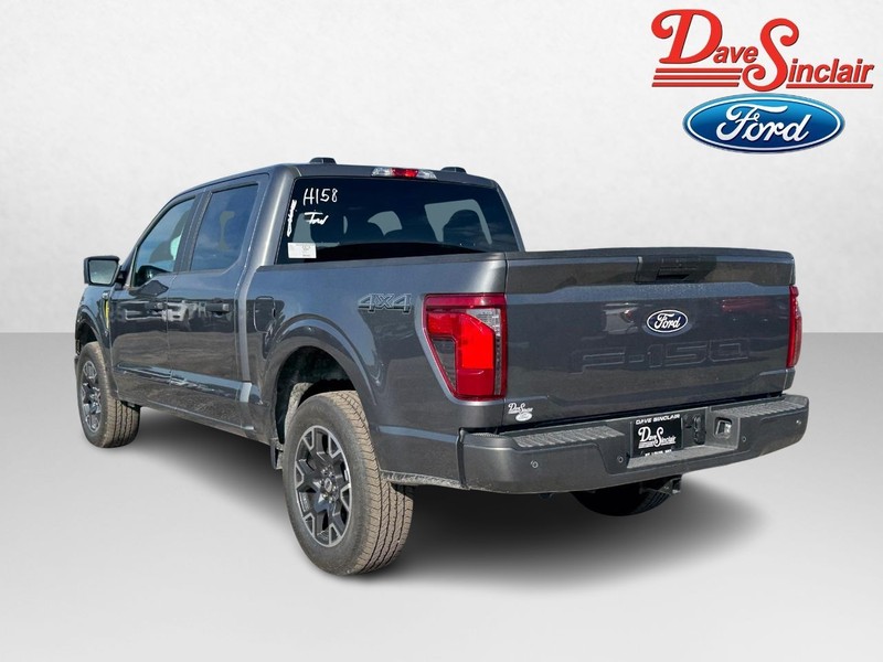 Ford F-150 Vehicle Full-screen Gallery Image 09