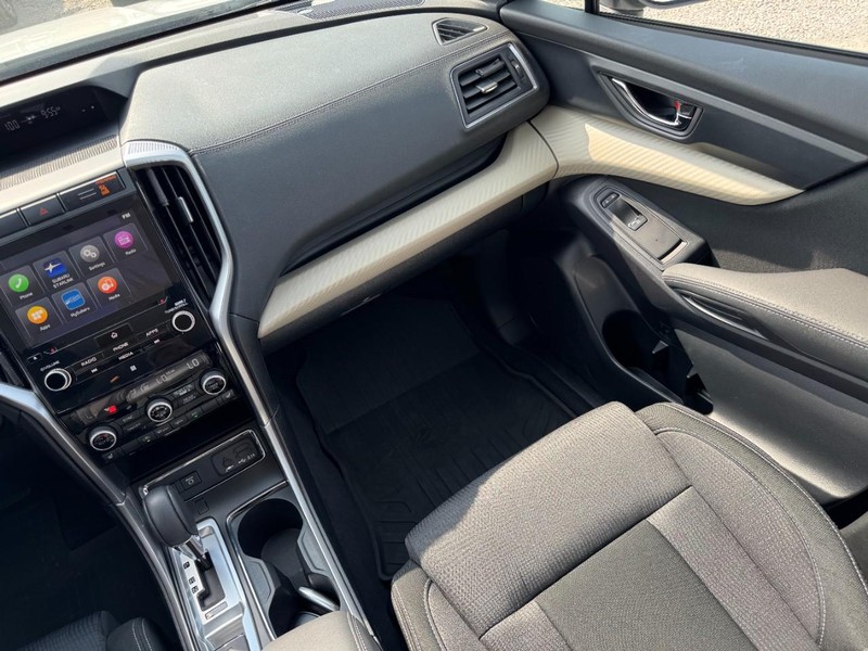 Subaru Ascent Vehicle Full-screen Gallery Image 15
