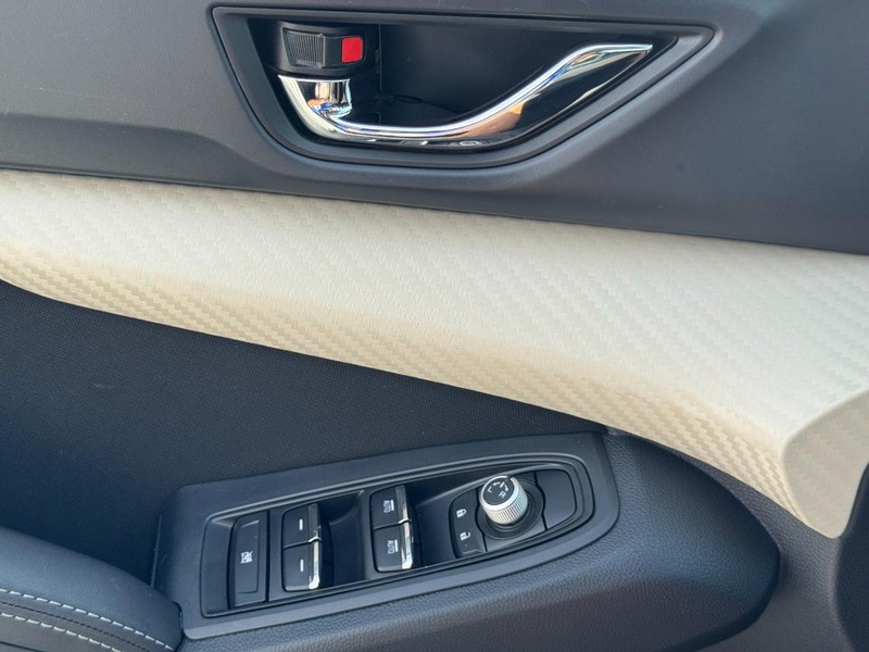 Subaru Ascent Vehicle Full-screen Gallery Image 24