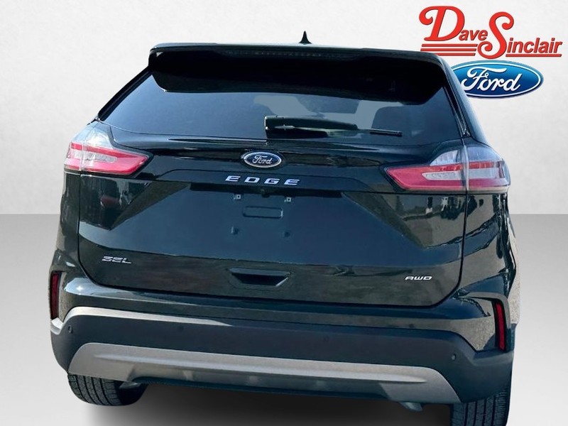 Ford Edge Vehicle Full-screen Gallery Image 08
