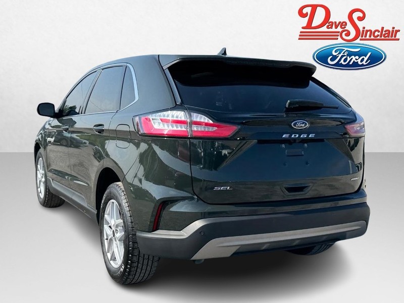 Ford Edge Vehicle Full-screen Gallery Image 09