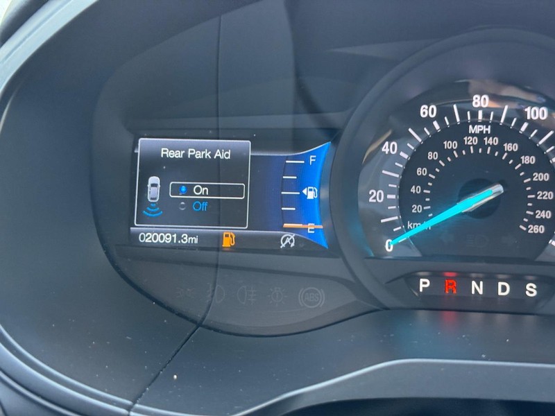Ford Edge Vehicle Full-screen Gallery Image 25