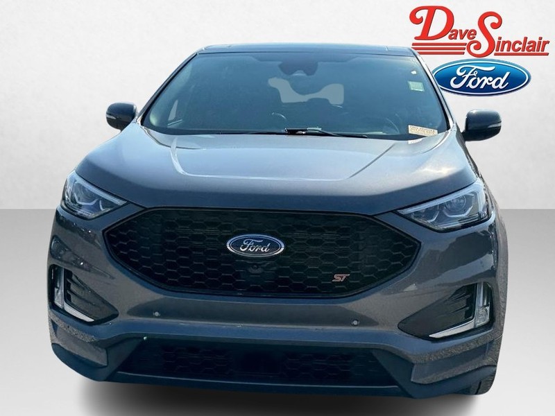 Ford Edge Vehicle Full-screen Gallery Image 02