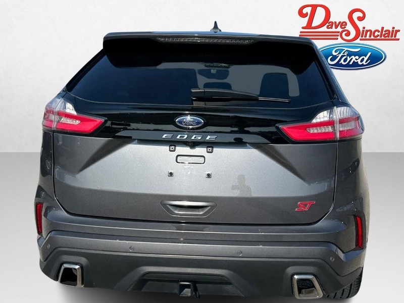 Ford Edge Vehicle Full-screen Gallery Image 08