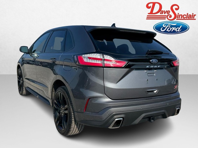 Ford Edge Vehicle Full-screen Gallery Image 09