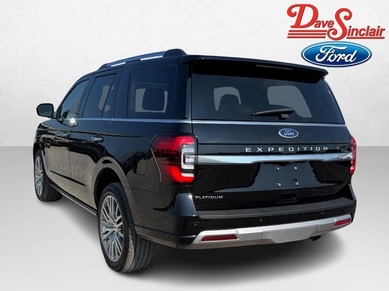 Ford Expedition Vehicle Full-screen Gallery Image 09