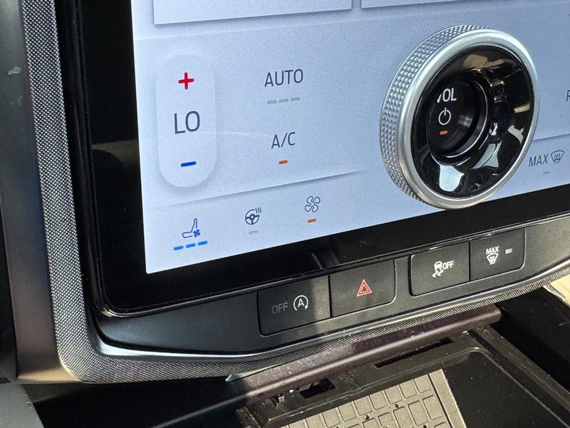 Ford Expedition Vehicle Full-screen Gallery Image 27