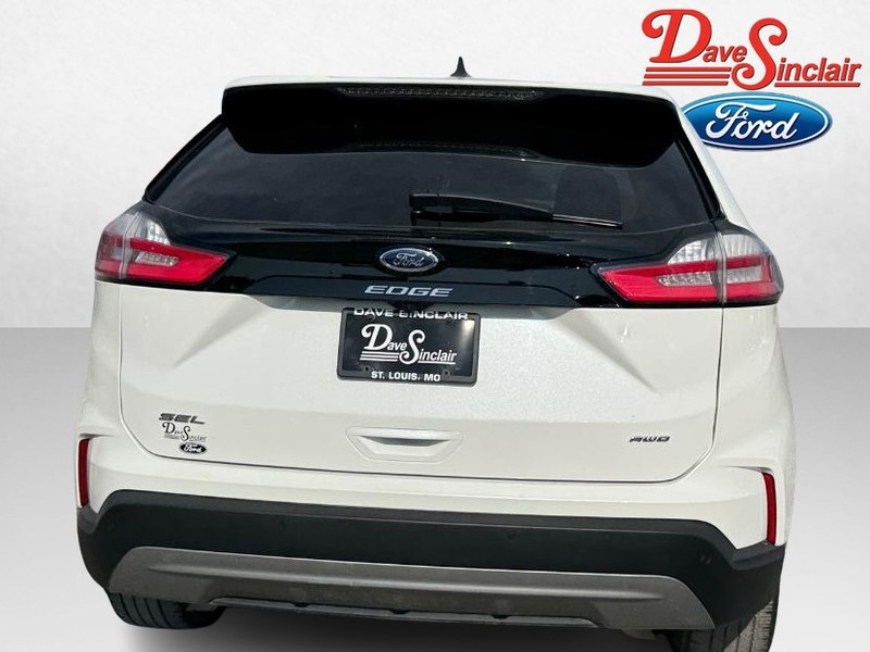 Ford Edge Vehicle Full-screen Gallery Image 09