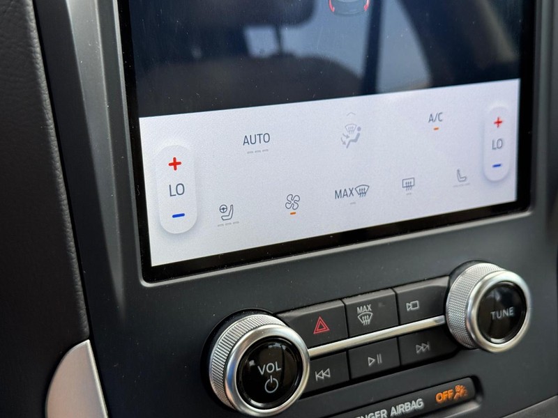 Ford Edge Vehicle Full-screen Gallery Image 23