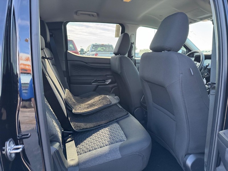 Ford Ranger Vehicle Full-screen Gallery Image 13