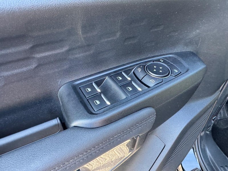 Ford Ranger Vehicle Full-screen Gallery Image 19