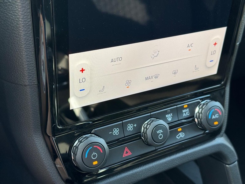 Ford Ranger Vehicle Full-screen Gallery Image 24