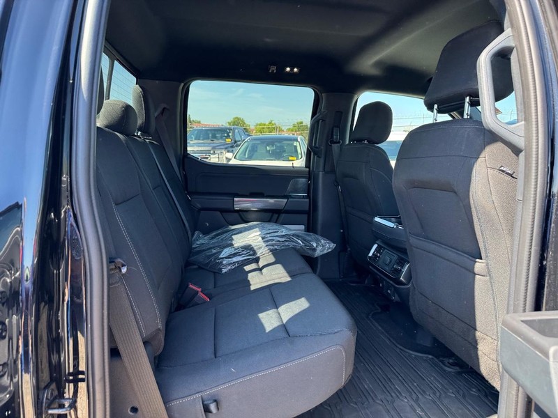 Ford F-150 Vehicle Full-screen Gallery Image 13