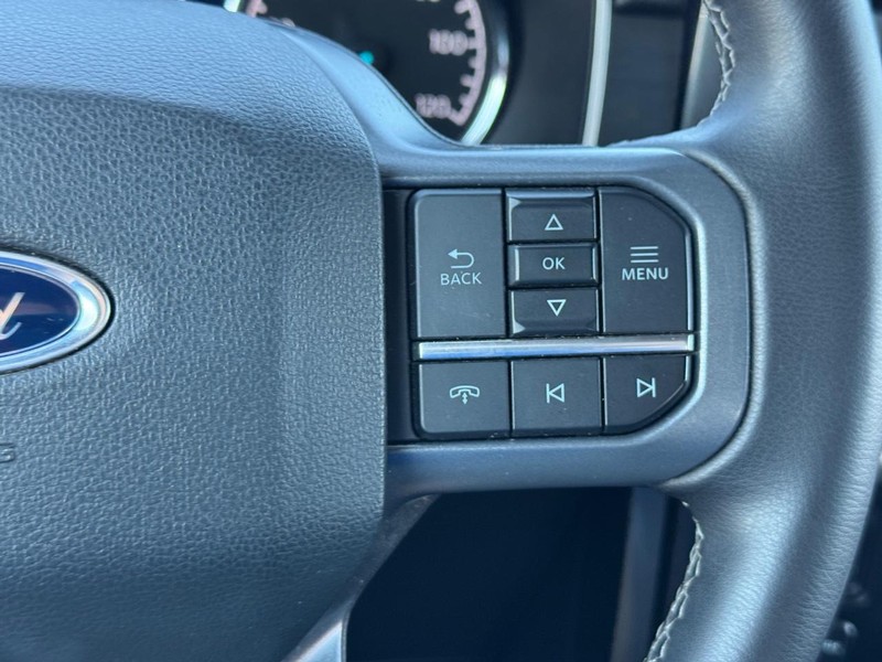 Ford F-150 Vehicle Full-screen Gallery Image 21