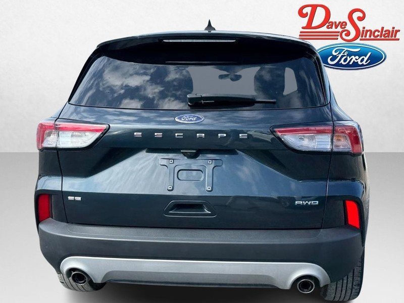 Ford Escape Vehicle Full-screen Gallery Image 08