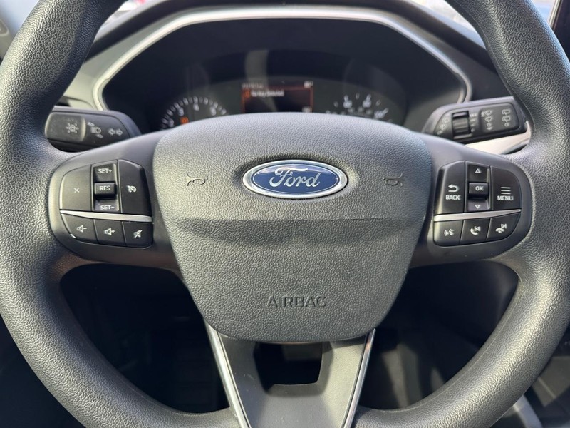 Ford Escape Vehicle Full-screen Gallery Image 19