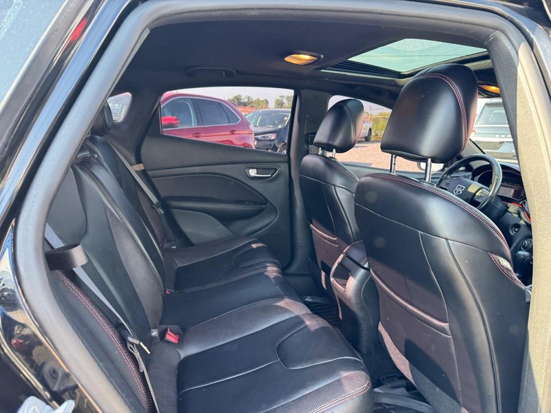 Dodge Dart Vehicle Full-screen Gallery Image 14