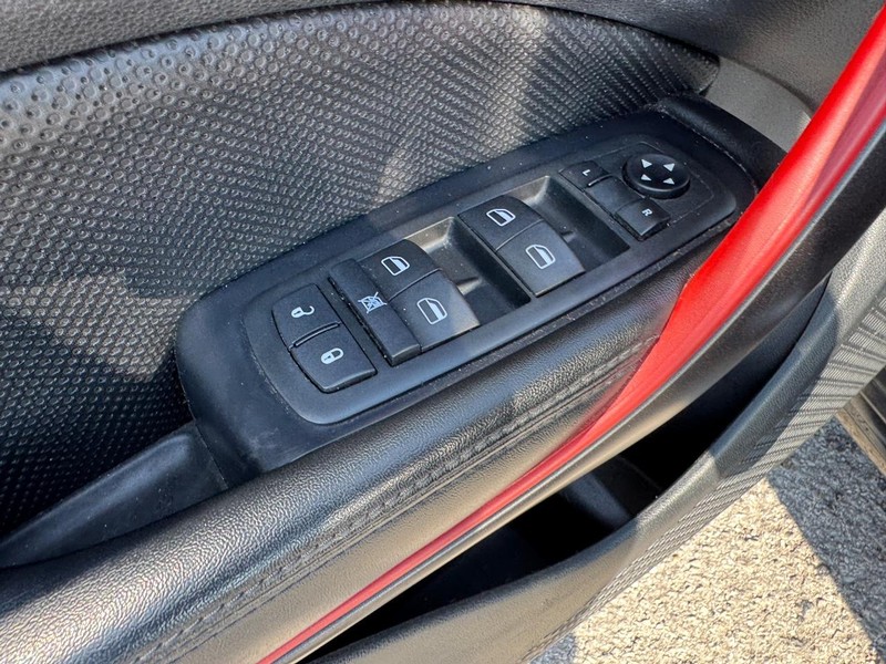 Dodge Dart Vehicle Full-screen Gallery Image 19