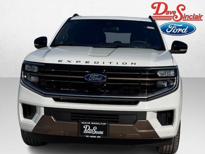Ford Expedition Max Vehicle Full-screen Gallery Image 02